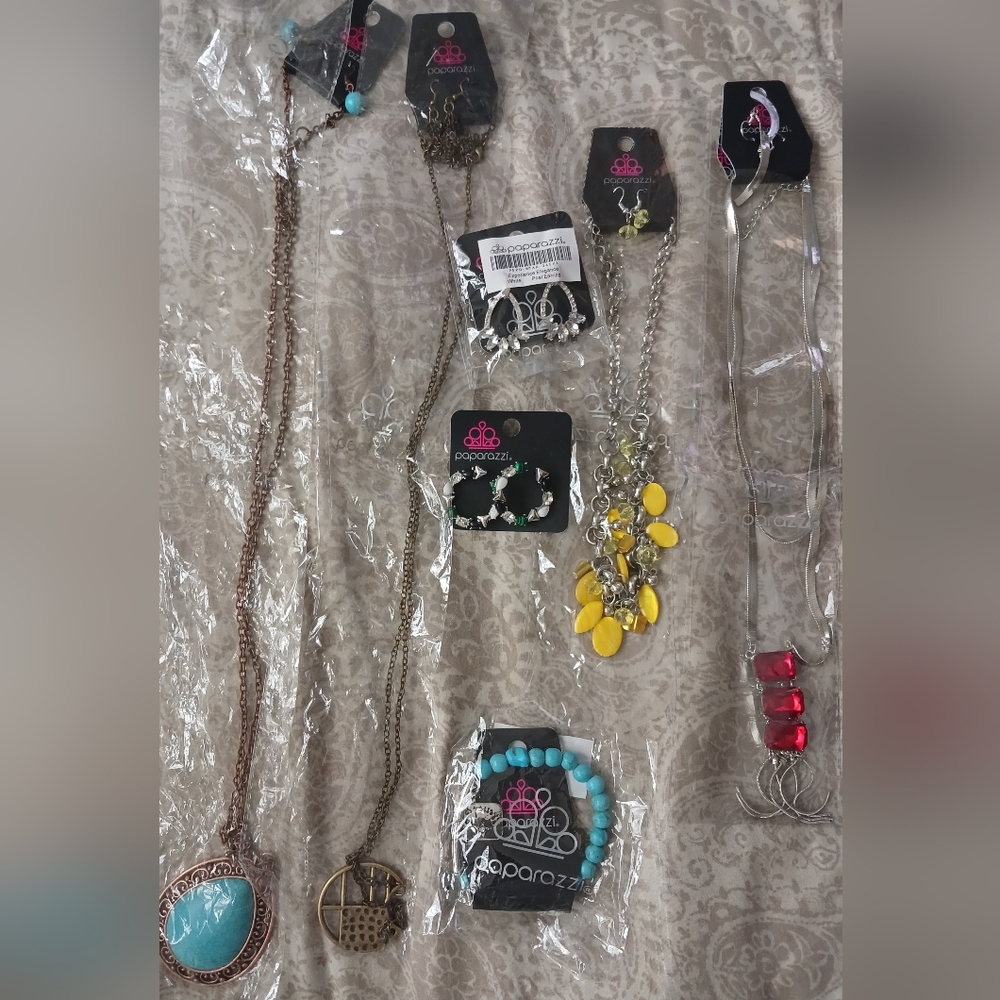 5/$25 Paparazzi Jewelry Lot